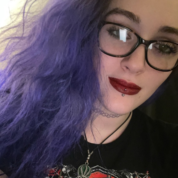 Meet your Posher, Allison - Picture 1 of 1